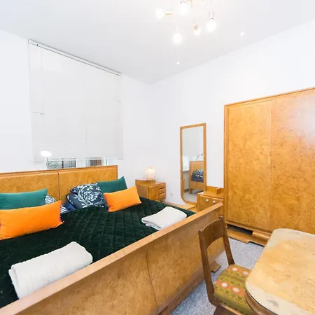 Apartman Big Old Town P4you Pl *